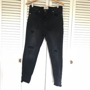 Women’s Free People Black distressed denim size 31